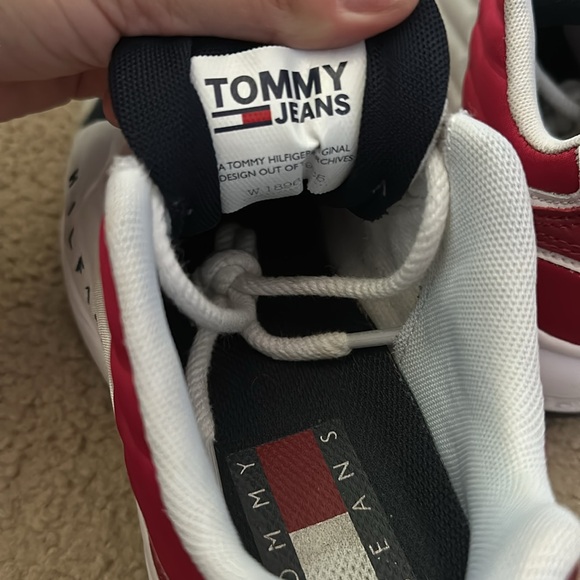 Tommy Hilfiger Sneakers - Picture 8 of 13
